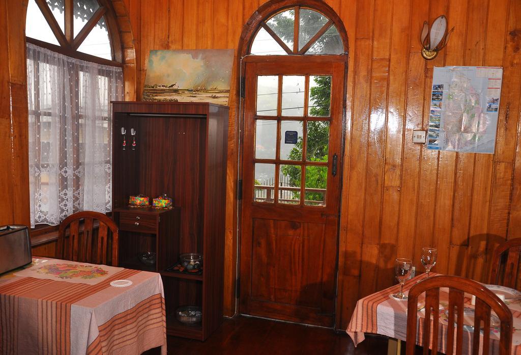 Primrose Inn 캔디 외부 사진