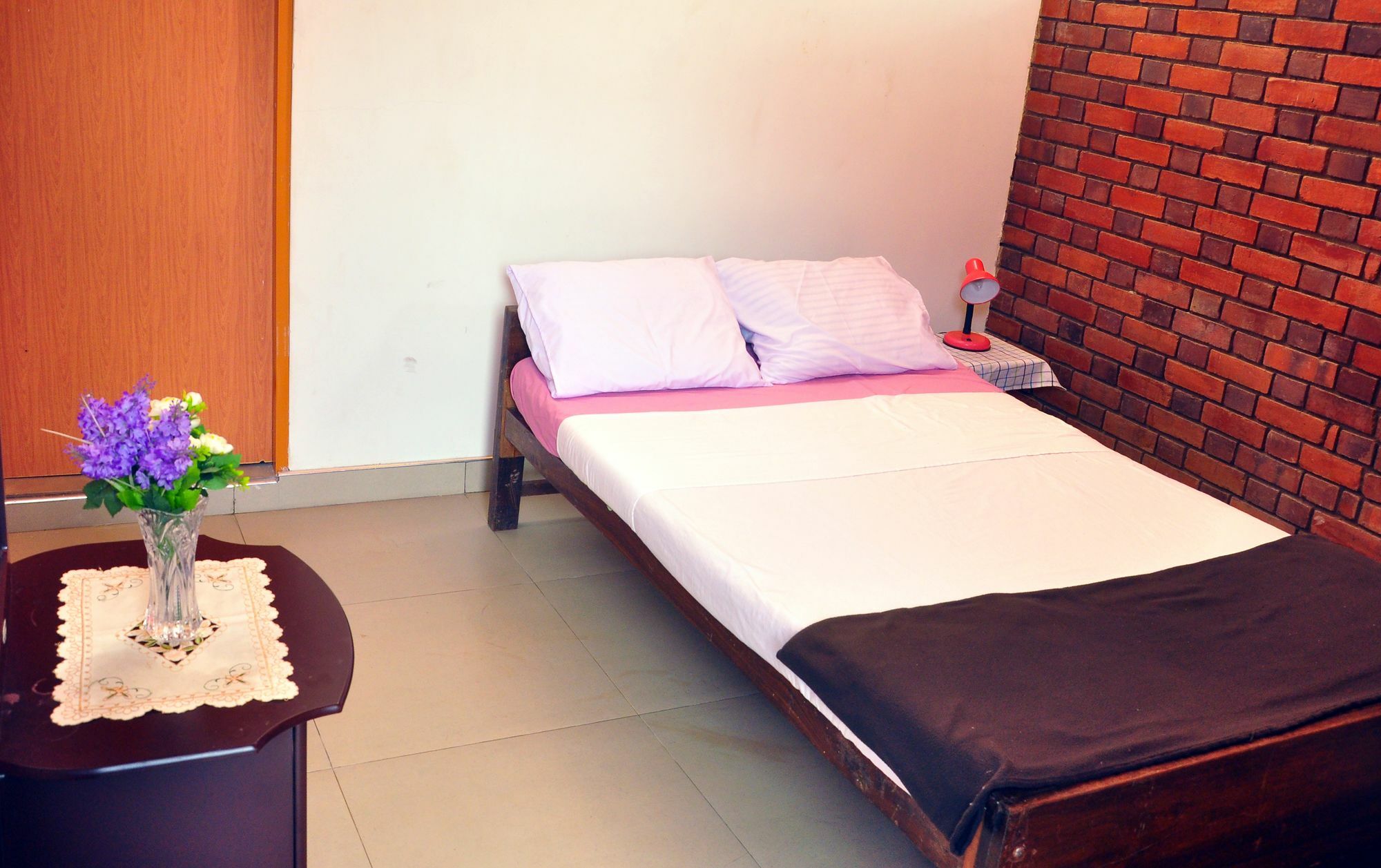 Primrose Inn 캔디 외부 사진